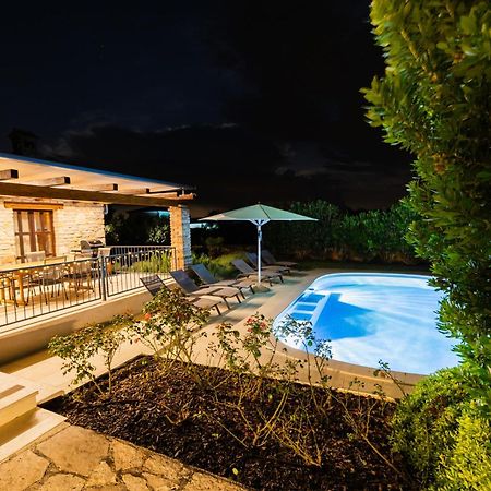 Wunderschöne Villa Jurinea mit privaten Pool Barat  Exterior foto